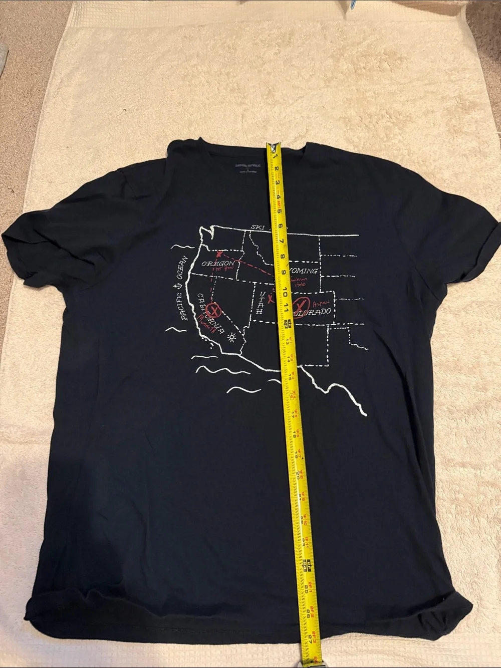 Banana Republic Black Short Sleeve Tee with White and Red Ski Map Graphic